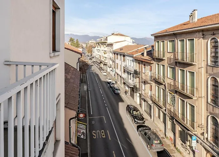 Sparkling Nest Апартаменты *